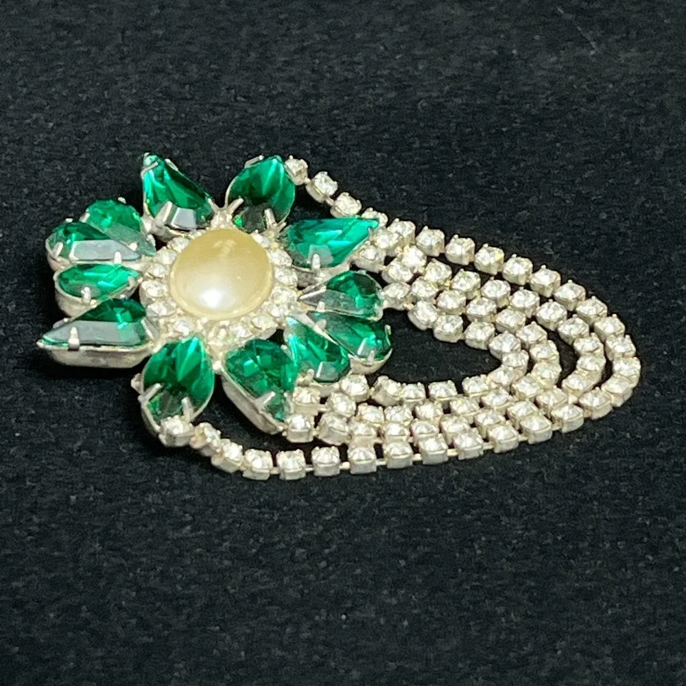 Vintage Green Rhinestone Flower Brooch 4 Strand Swag Drape